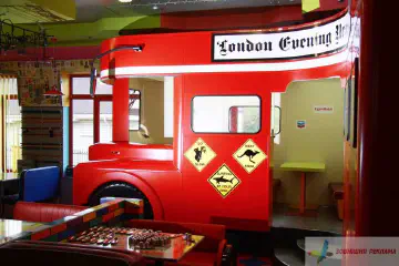 Інтер'єрна реклама. Автобус  піцерія.