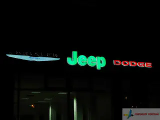 Світлові вивіски автомобільного салону Галичина авто. Chrysler, Jeep, Dodge.