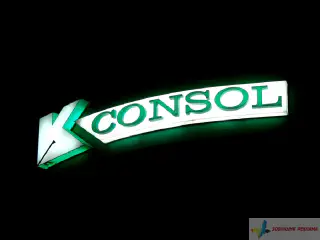 Світлова вивіска Consol.