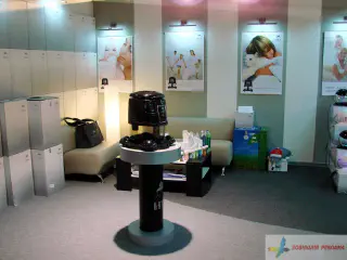 Брендування салону HYLA.