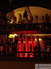 Діодна підсвітка барної стійки.