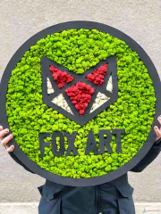 Світловий декор, логотип в інтер'єр з штучним мохом. Зовнішня реклама