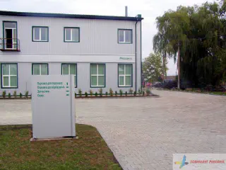 Стела - вказівник.