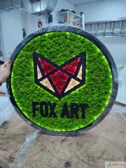 Світловий декор, логотип в інтер'єр з штучним мохом. Зовнішня реклама