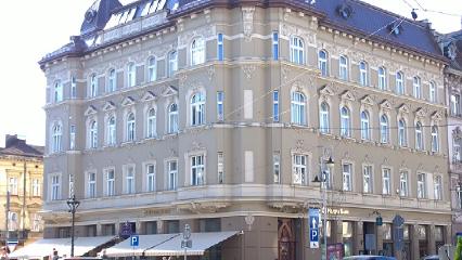 Так виглядає памятка архітектури без реклами