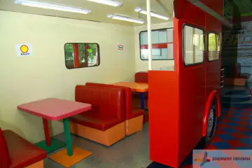 Інтер'єрна реклама. Автобус  піцерія.