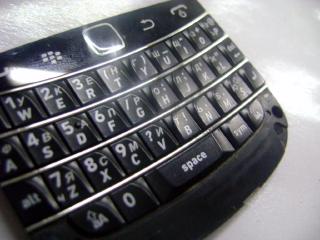 Гравірування клавіатур та корпусів мобільних пристроїв, телефонів, ноутбуків