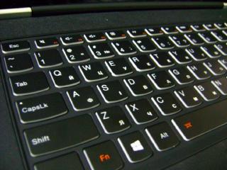 Гравірування клавіатур та корпусів мобільних пристроїв, телефонів, ноутбуків